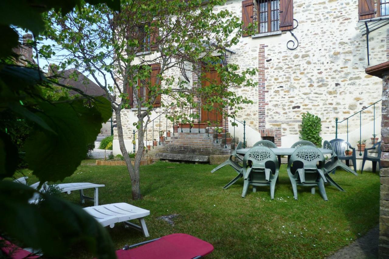 Gite L'Ecole Buissonniere Cheu Exterior photo